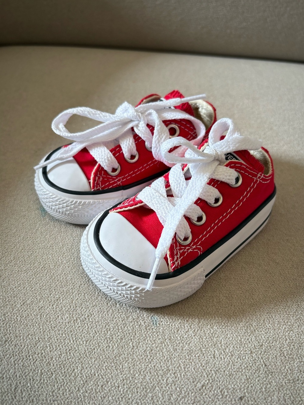 Converse Chuck Taylor All Star Low Top Sneakers